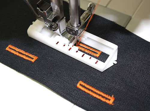 Šicí stroj Lada 30